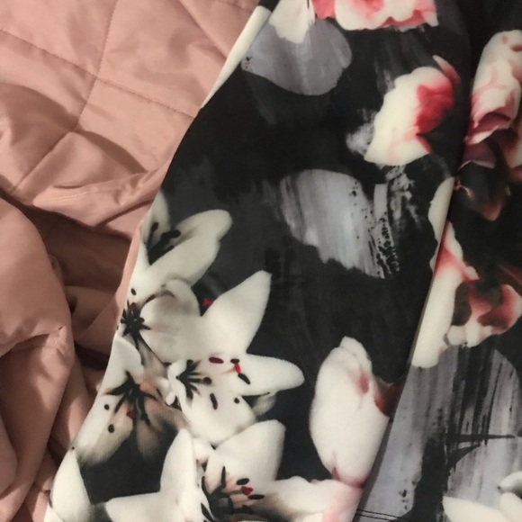 Dress. - Picture 6 of 6